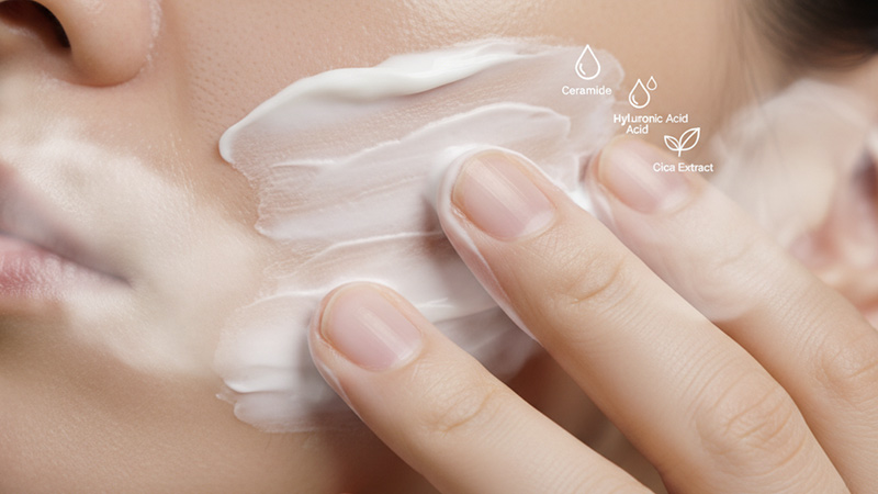 درمان جوش سرسیاه با سالیسیلیک اسید روی پوست خشک